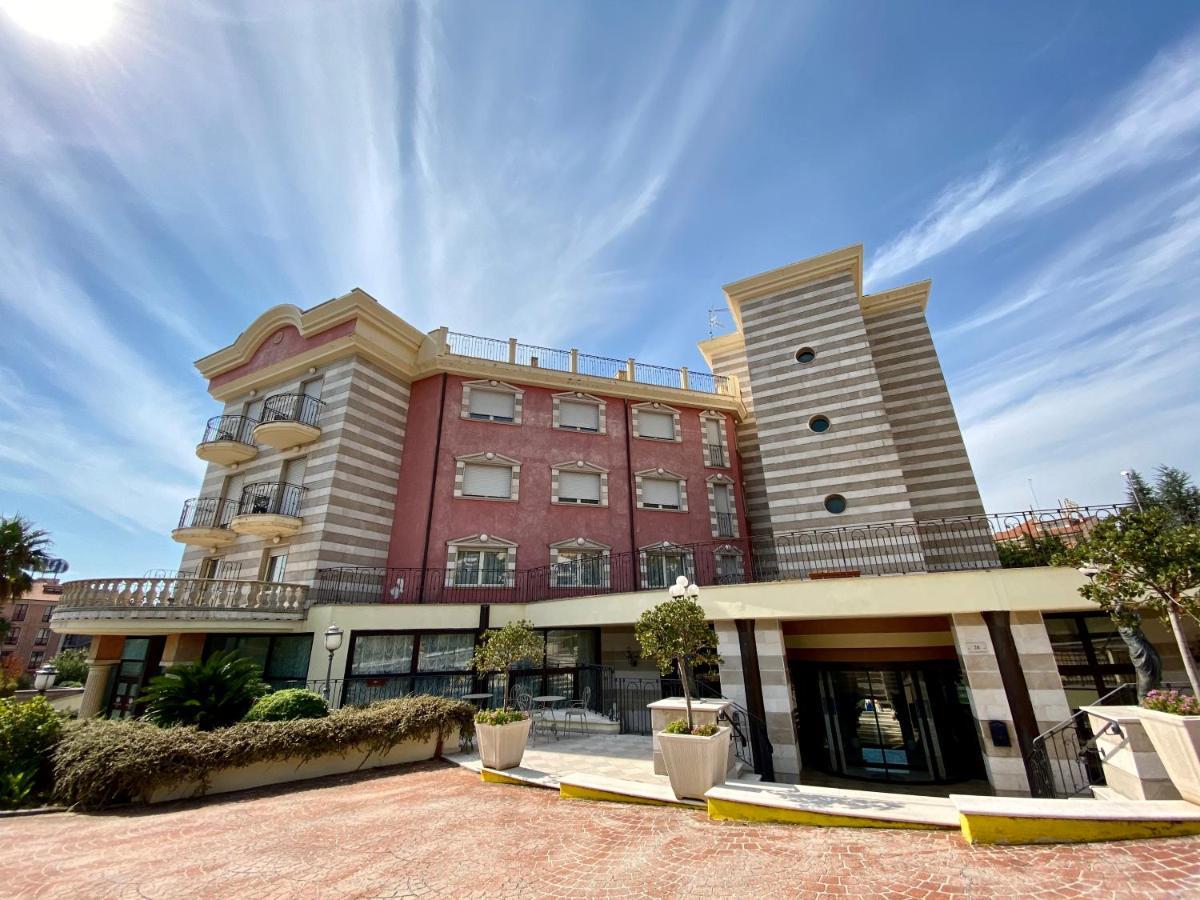 San Giovanni Rotondo Palace - Alihotels Eksteriør billede