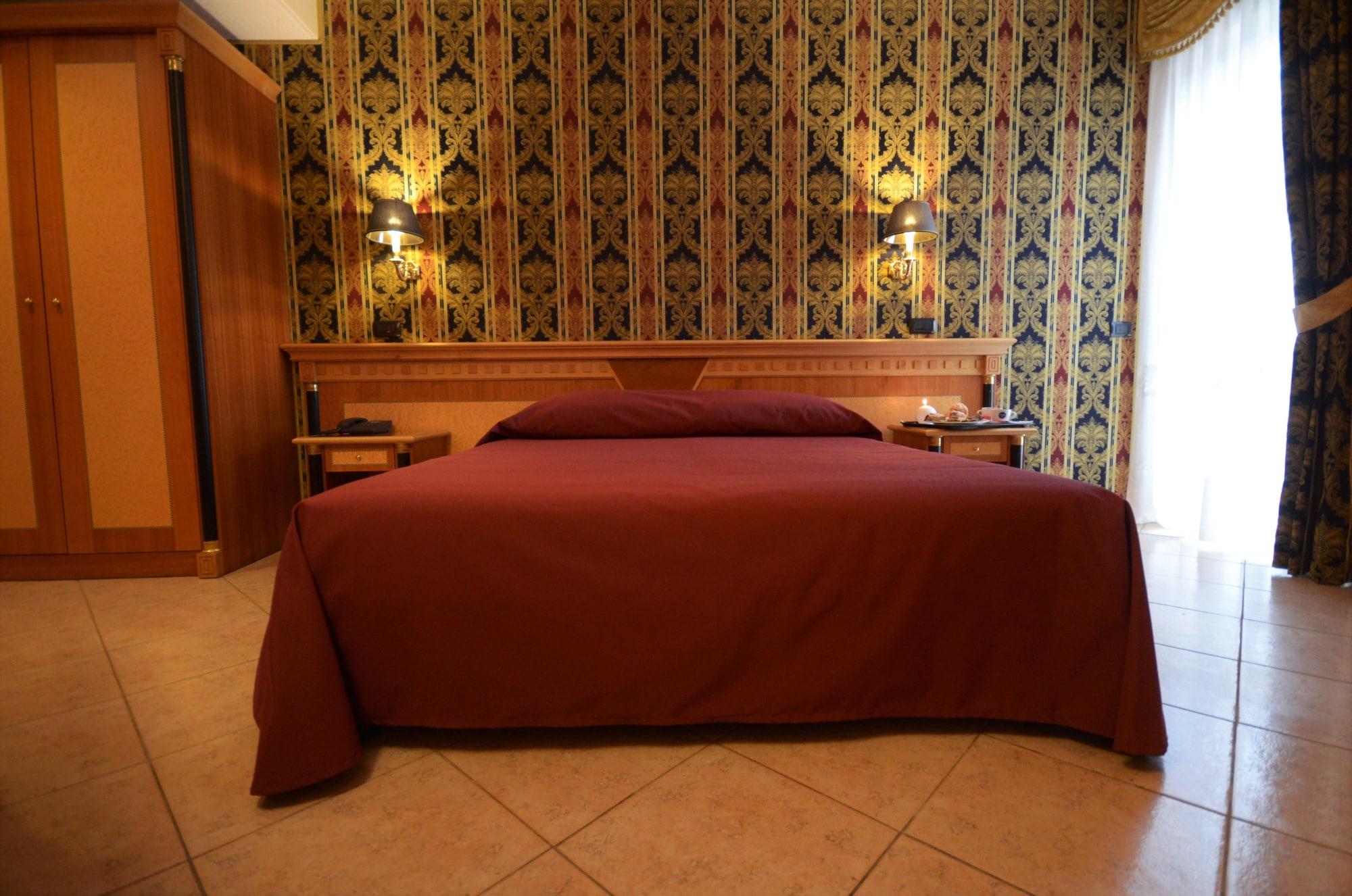San Giovanni Rotondo Palace - Alihotels Eksteriør billede