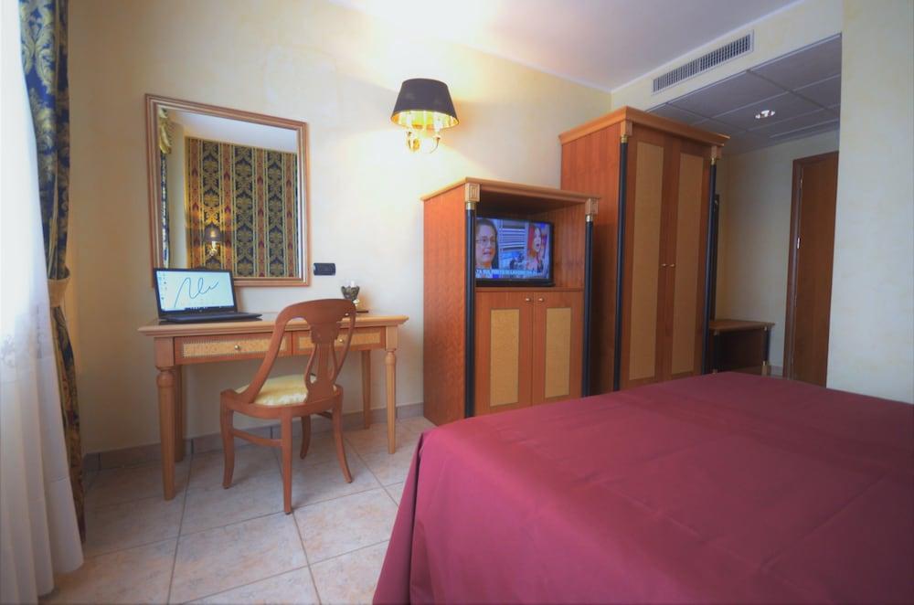 San Giovanni Rotondo Palace - Alihotels Eksteriør billede