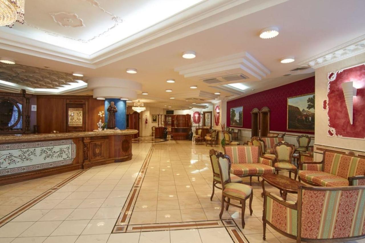 San Giovanni Rotondo Palace - Alihotels Eksteriør billede