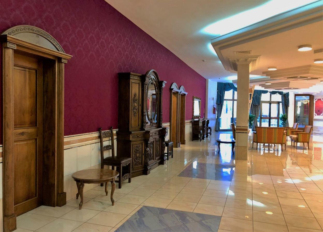 San Giovanni Rotondo Palace - Alihotels Eksteriør billede