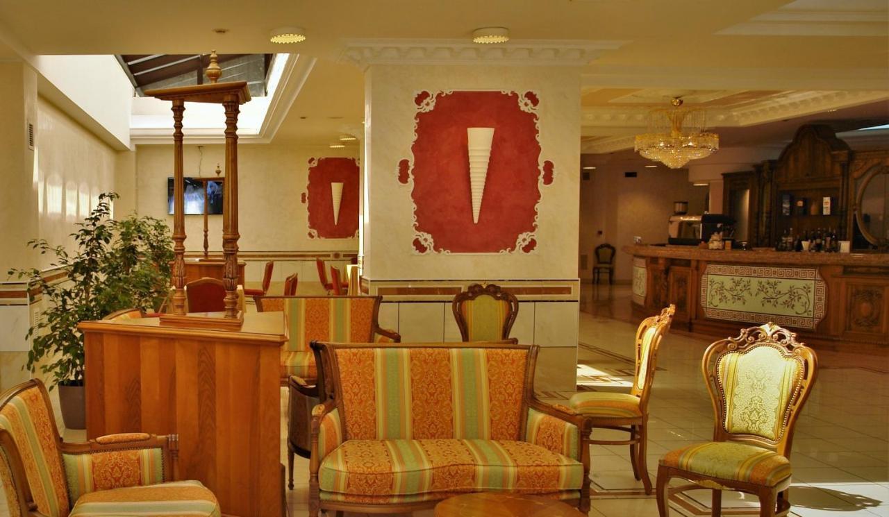 San Giovanni Rotondo Palace - Alihotels Eksteriør billede